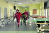 Szpitale w Polsce coraz więcej pieniędzy tracą z powodu udzielania pomocy nieubezpieczonym obcokrajowcom