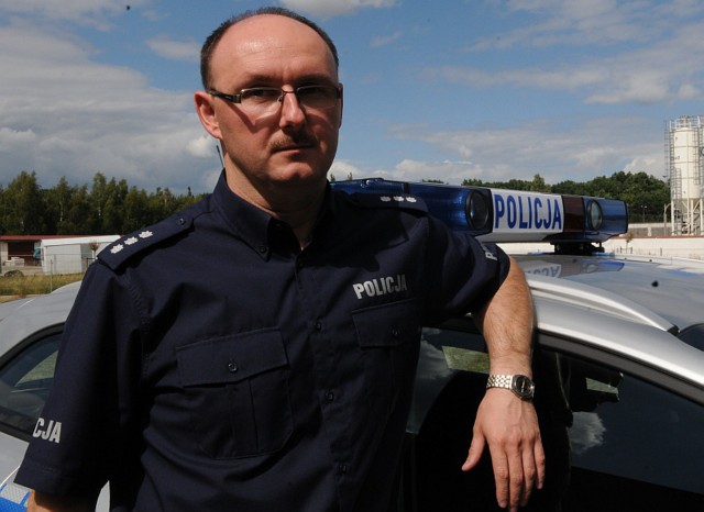 Artur Babiracki - komendant komisariatu policji w Kostrzynie nad Odrą.