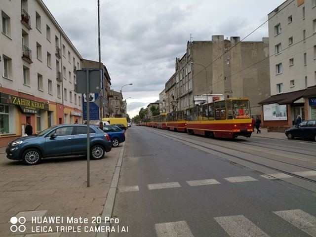 Stały tramwaje na ulicy Przybyszewskiego! ZDJĘCIA