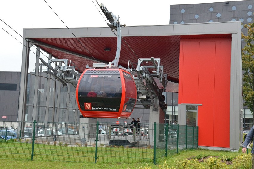 Wrocław: Jeżdżą już dwa wagoniki Polinki (ZDJĘCIA)