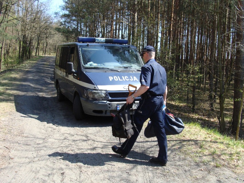 Wypadek w Żaganiu. Mężczyzna przysypany ziemią