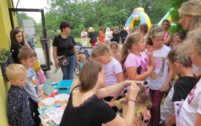 W Zespole Szkolno–Przedszkolnym w Krzczonowie odbył się Piknik Rodzinny. Wszyscy doskonale się bawili.