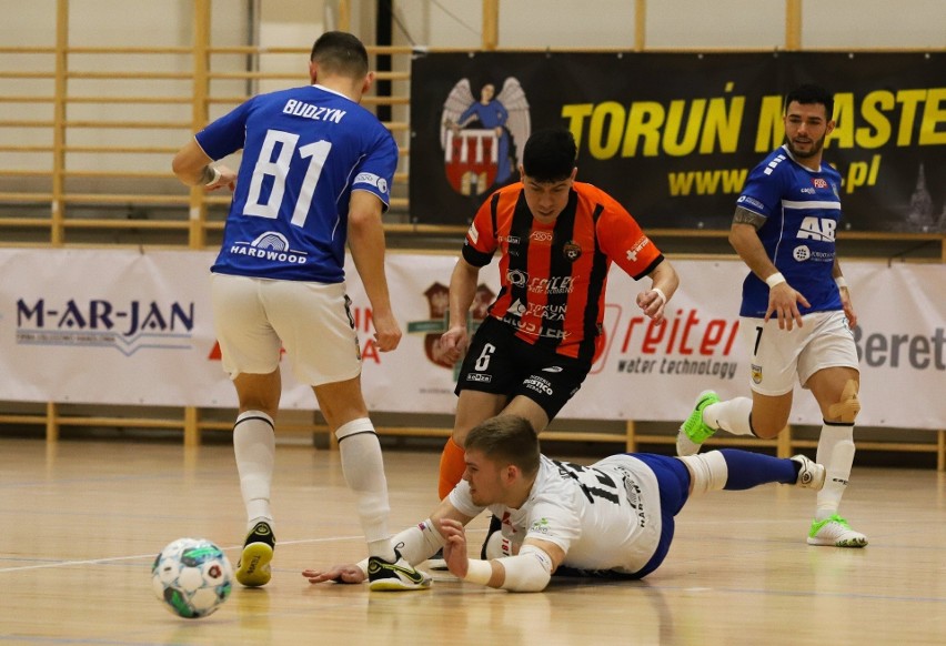 FC Toruń - BSF ABJ Bochnia. Daniel Gallego (nr 6) był...