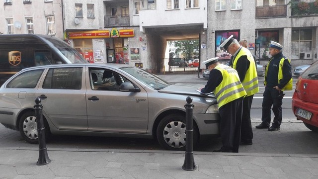 Wypadek tramwaju i auta osobowego na Traugutta, Wrocław, 27.09.2016