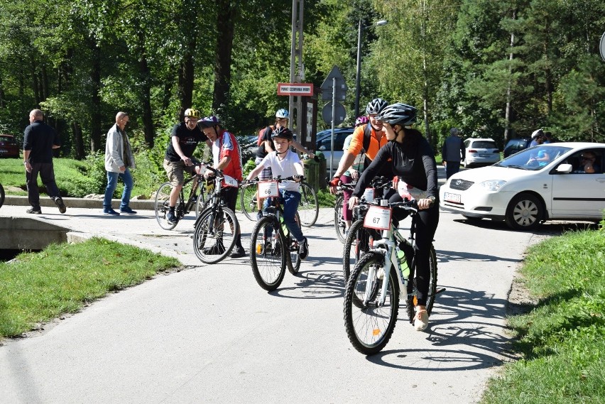 Frajda na dwóch kółkach w urokliwej okolicy. Familiada Rowerowa w Dolinie Będkowskiej