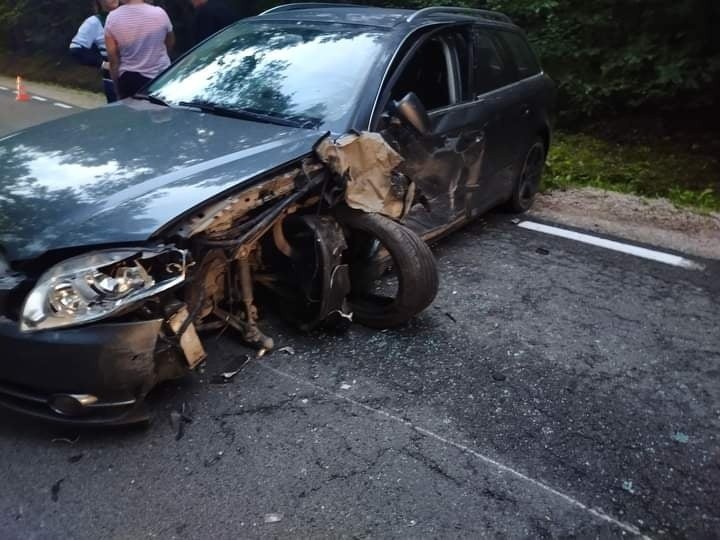Gmina Skaryszew. Samochód straży pożarnej zderzył się z osobówką podczas wyjazdu na akcję. Kierowca uciekł z miejsca zdarzenia