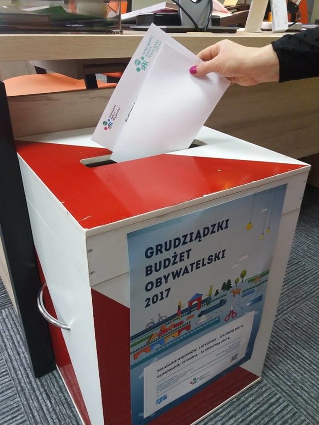 Głosowanie na projekty w ramach Grudziądzkiego Budżetu Obywatelskiego 2017 w punktach stacjonarnych już zostało zakończone. Jeszcze tylko do niedzieli (16 kwietnia), do północy trwa głosowanie w sieci. Wystarczy wejść na www.haszgru.pl