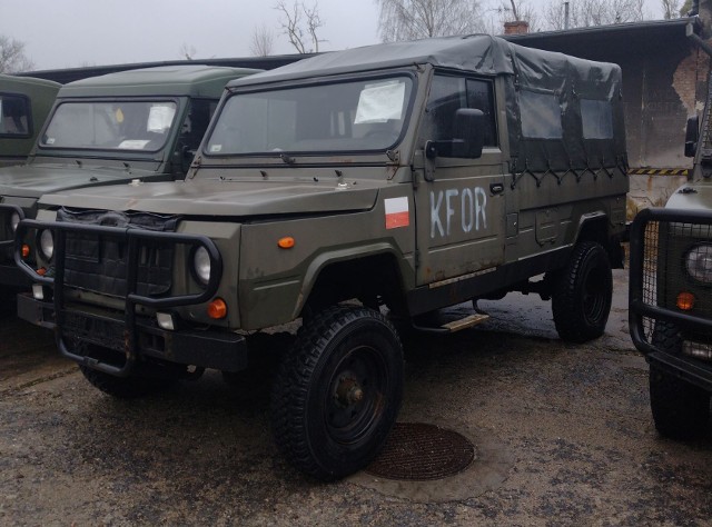 Wojsko chce sprzedać trzy samochody terenowe honker 2000, które były na misji w Kosowie