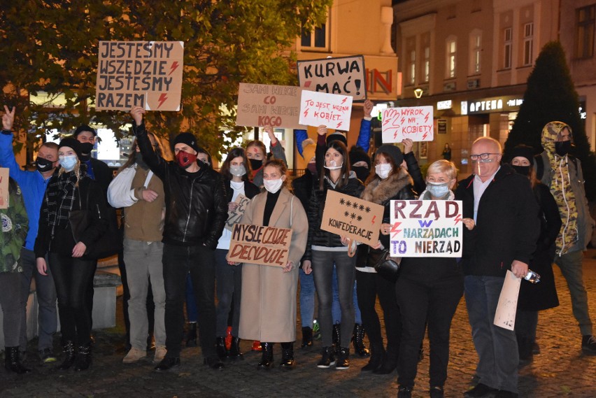 Łańcuch Solidarności w Rybniku: Dopóki możemy, dopóki nie ma...