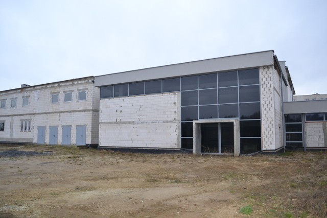 W najbliższym czasie rozpocznie się drugi etap budowy sali widowiskowo-kinowej przy Domu Kultury w Iłży. Obecnie budynek jest w stanie surowym zamkniętym. 
