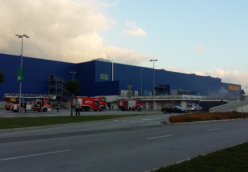 Pożar i ewakuacja Ikei w Bielanach Wrocławskich