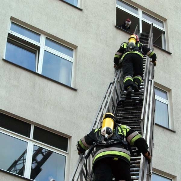 Praca w straży pożarnej w Mielcu | Nowiny