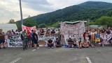 Sądecczyzna/Podhale. Przedsiębiorcy protestują przeciwko zamknięciu małych przejść granicznych ze Słowacją. Wojewoda obiecuje pomoc