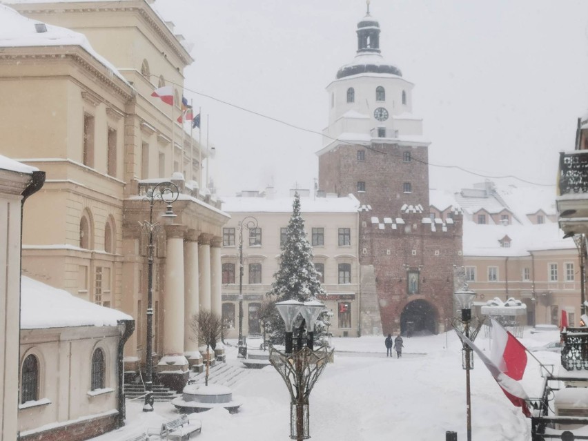 Paraliż drogowy w Lublinie. Zima znowu zaatakowała