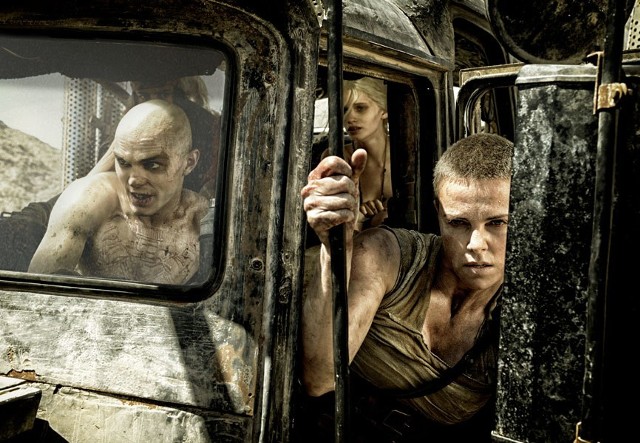 Nicholas Hoult zasłynął rolą Nuxa w filmie "Mad Max" Na drodze gniewu"
