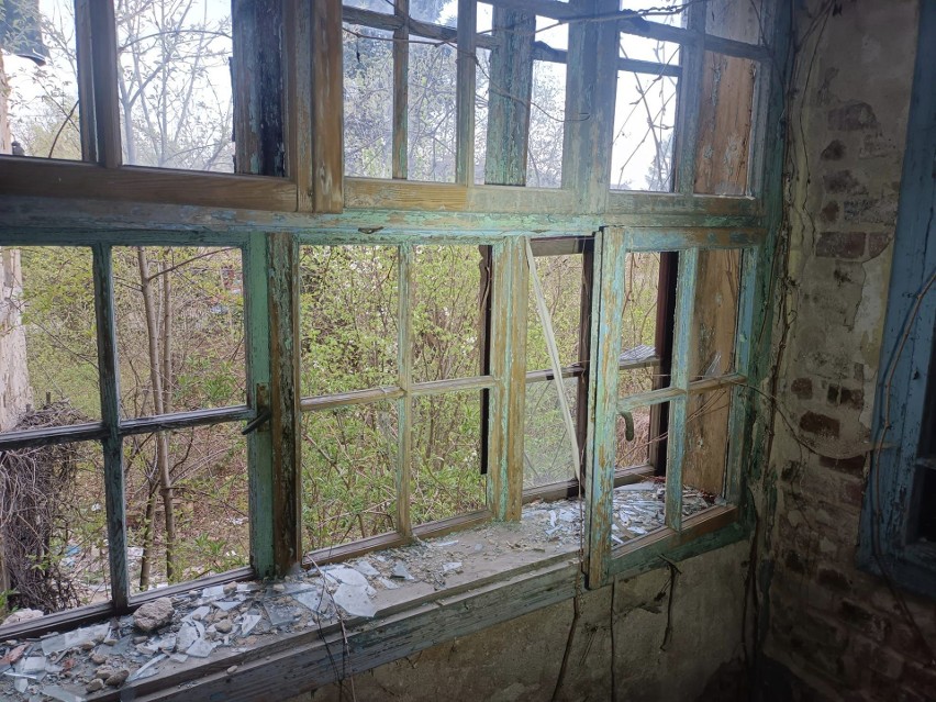 Opuszczony domek w Śląskiem przyciąga swoją tajemniczą aurą....