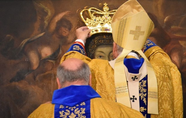 Ukoronowano obraz Matki Bożej Niegowickiej, znajdujący się się w parafii pw. Wniebowzięcia NMP w Niegowici koło Gdowa (powiat wielicki). Uroczystość zgromadziła tłumy wiernych