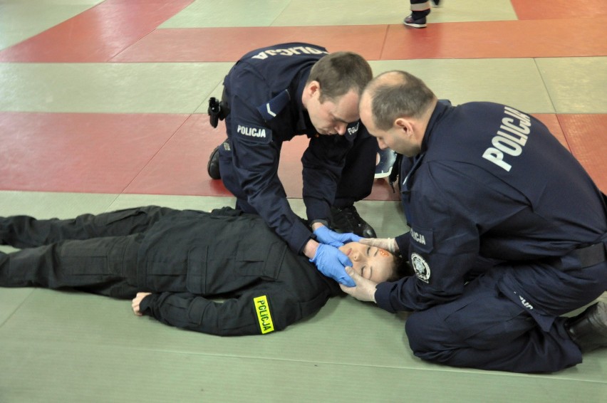 Kraków. Policjanci ratują życie