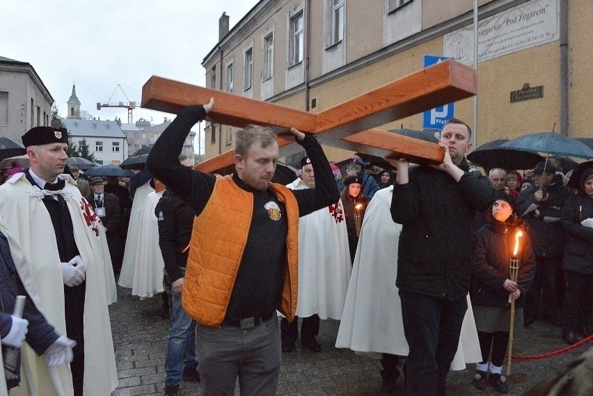Droga Krzyżowa 4 kwietnia przejdzie ulicami Kielc. Rozpocznie się przy kościele świętego Wojciecha. Wezmą w niej udział trzej biskupi