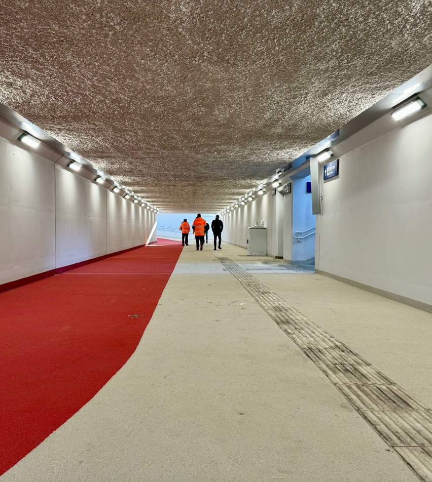 Tak prezentuje się nowy tunel pieszo-rowerowy w Dąbrowie...