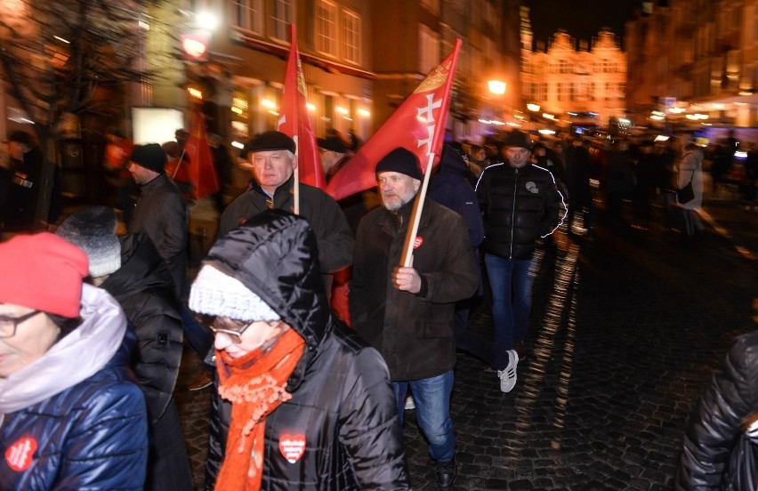 Miesiąc po zamachu "Światełko dla Prezydenta" w Gdańsku...