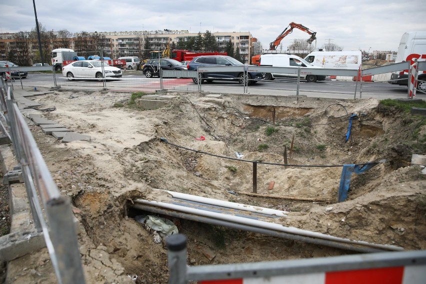 Kraków. Postępują prace na budowie linii tramwajowej do Górki Narodowej [ZDJĘCIA]