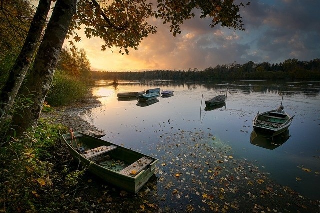 Najpiękniejsze polskie jeziora to nie tylko Mazury. To nad...