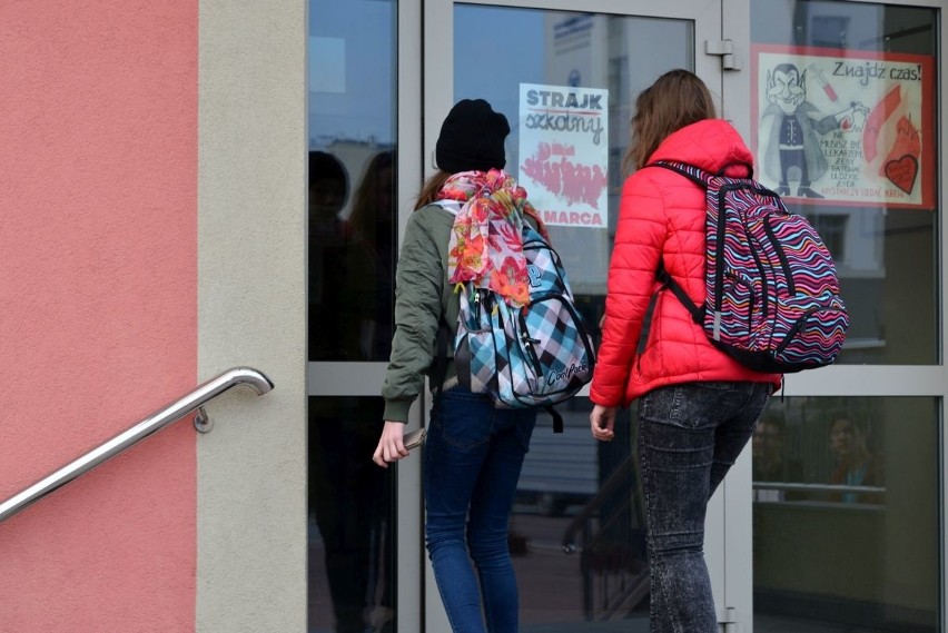 Strajkowy niewypał w Świętokrzyskiem. "Nauczycielom powodzi się dobrze"