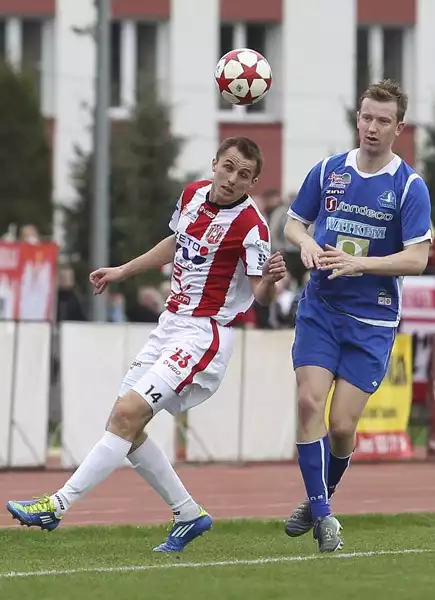 Resovia Rzeszów - Stal RzeszówW derbach Rzeszowa Resovia na własnym stadionie zremisowała ze Stalą 0:0.