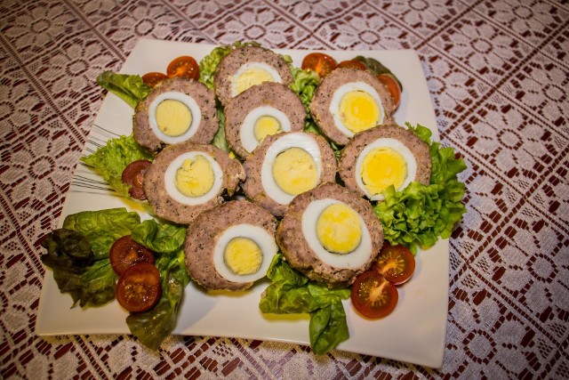 Przepis na jajka w mielonym z sosem tatarskim od KGW Kąpiel