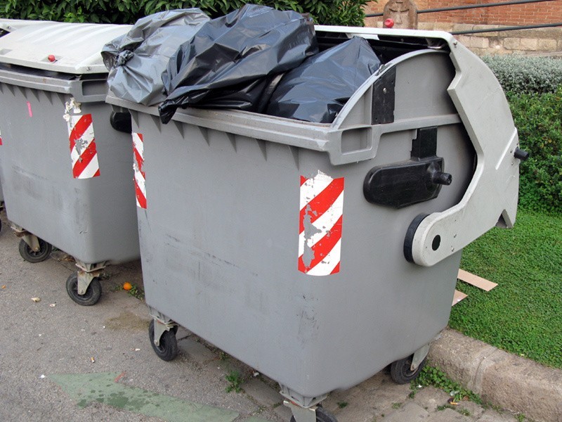 Najemcy lokali usługowych płacą więcej za wywóz śmieci