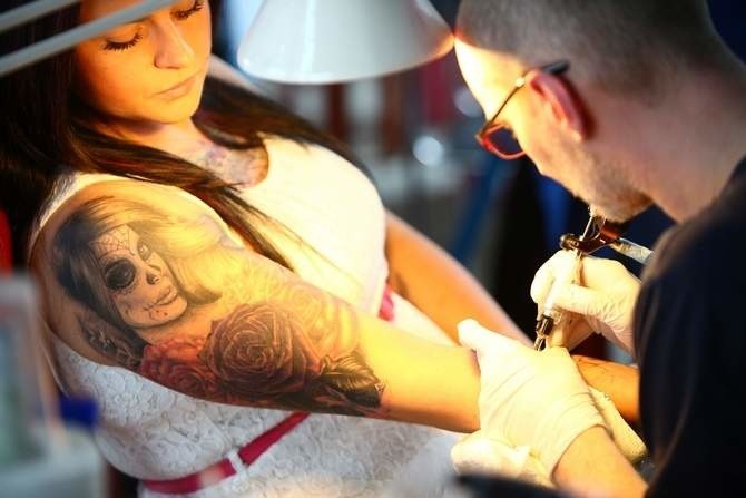 "Tattoo Jam" trwa - trzydniowe święto tatuażu w Radomiu (wideo, zdjęcia)