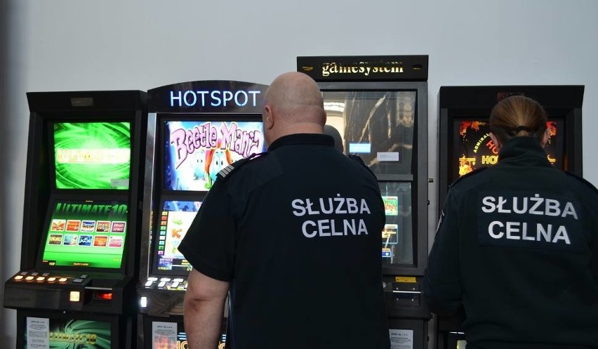 Dziewięć nielegalnych automatów do gier skonfiskowano w...