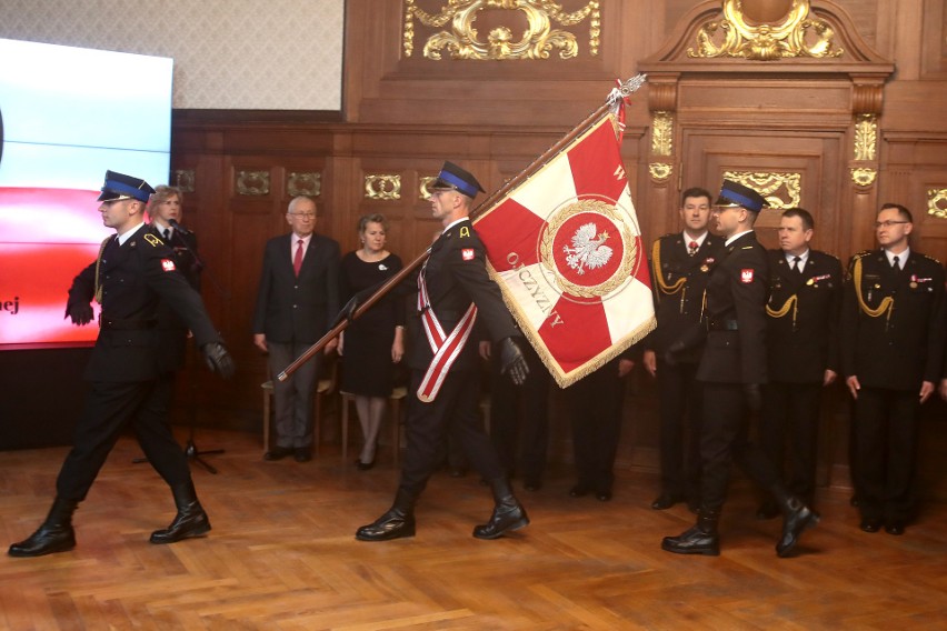 Uroczysta zbiórka odbyła się z okazji Święta Niepodległości,...