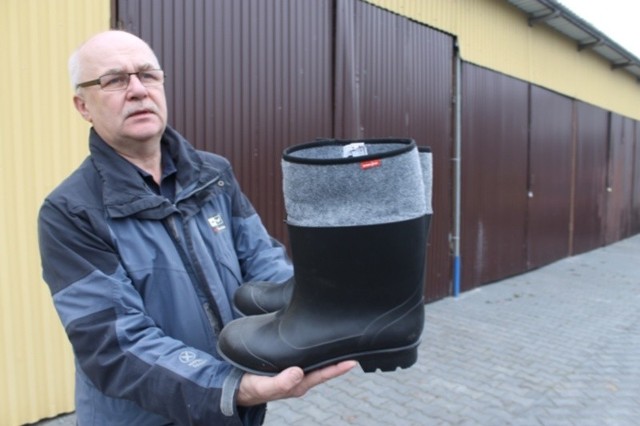 - Wśród najpotrzebniejszych rzeczy Ukraińcy wymieniają zimową odzież i ocieplane buty - mówi Arkadiusz Oleksak.