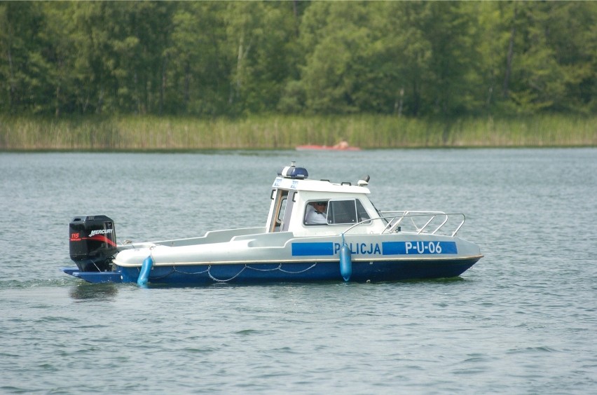 13.07.2010 poznan jezioro strzeszynek patrol policji wodnej...