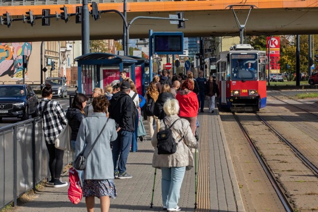 15 marca br. - uwaga pasażerowie, w Bydgoszczy awarii uległa sieć trakcyjna. Są utrudnienia w ruchu tramwajów!