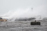 Na Bałtyku sztorm, na pozostałym obszarze ciepło i deszczowo. Jest ostrzeżenie IMGW 