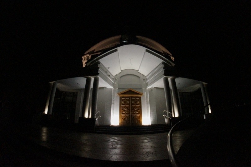 Cmentarz św. Rocha nocą