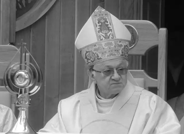 Arcybiskup Zygmunt Zimowski (1947 - 2016).
