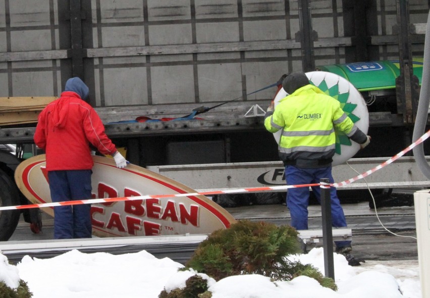 Stacja paliw marki BP znika z Tarnobrzega, ale paliwo będzie można na niej kupić (ZDJĘCIA)