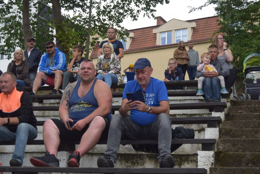 Mistrzostwa Polski masters strongman w ogródku jordanowskim w Kościerzynie [ZDJĘCIA]