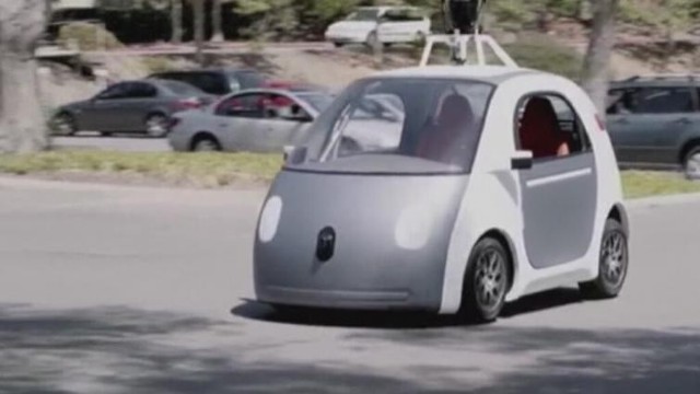 Samoprowadzące się auto Google&#039;a. Na ulicach pojawi się w 2017 roku (WIDEO)