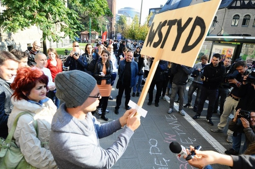 Akcja "Wstyd": Poznaniacy protestowali przeciwko odwołaniu...