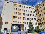 Tragedia w szpitalu w Tarnowskich Górach. 46-letnia pacjentka wypadła z okna na drugim piętrze. Kobieta nie żyje