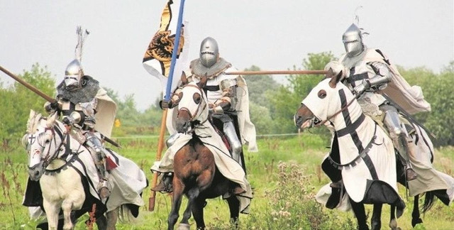 Historia. Krzyżacy w tle, czyli kto postawił tu ten kamień? | Głos Pomorza