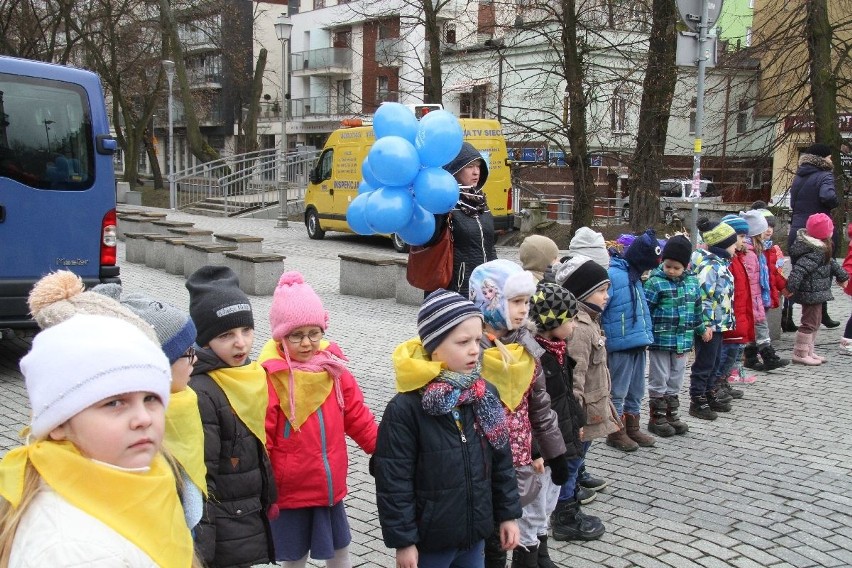 Przedszkolaki z Kielc głośno i radośnie przywitały wiosnę