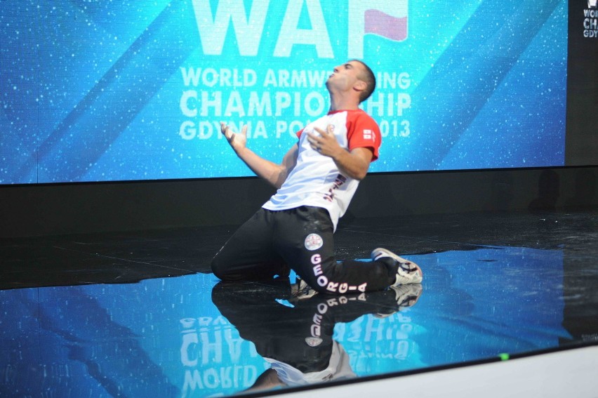 Mistrzostwa świata w armwrestlingu w Gdyni. Grad medali Polaków [ZDJĘCIA]