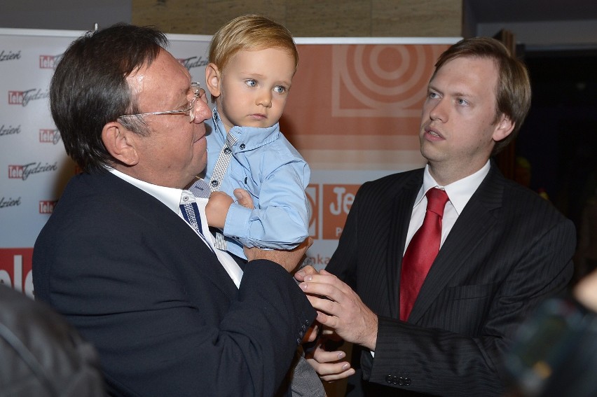 Zbigniew Buczkowski z wnuczkiem i synem Michałem w 2014 roku