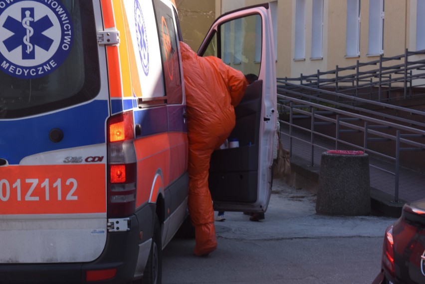 Transporty na oddział zakaźny w Zielonej Górze.